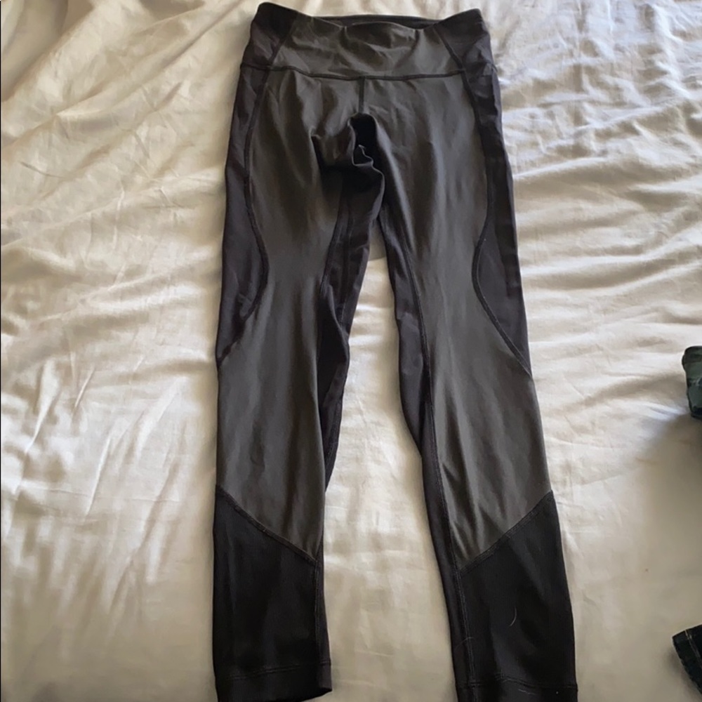 Black lululemon leggings